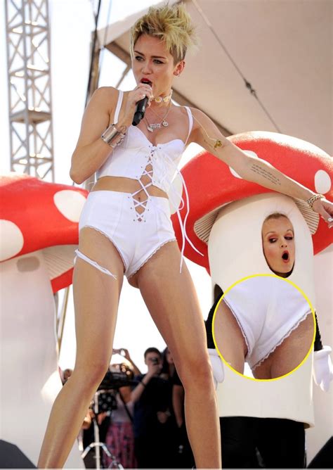 Camel Toe Most Famous Celebrities Images The Next Hint