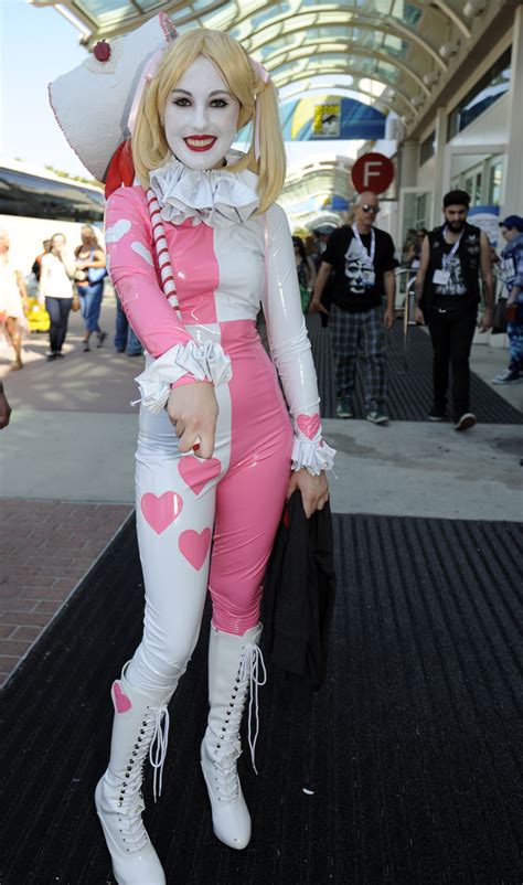 Nicole Nance Aka Itti Bitti Geek From Arizona Us Is Pink Harley Quinn Event San Diego