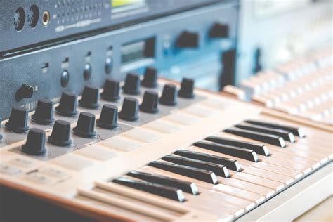 What is Midi? Guide and Facts - Lauras MIDI Heaven