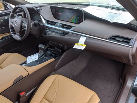 Find complete 2020 lexus es 350 info and pictures including review, price, specs, interior features, gas mileage, recalls, incentives and much more at iseecars.com. New 2020 Lexus ES 350