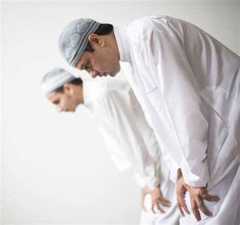 Tata Cara Sholat Tahajud yang Wajib Dilakukan - Umroh.com