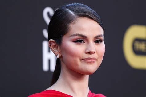 Selena Gomez Says Past Mistakes Can Send Her Into Depression