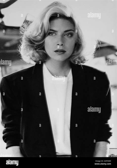 Top Gun 1986 Kelly Mcgillis Hi Res Stock Photography And Images Alamy