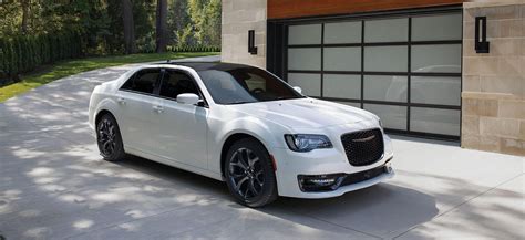 Why I Love To Rent The Chrysler 300 Car And Truck Rental Prices