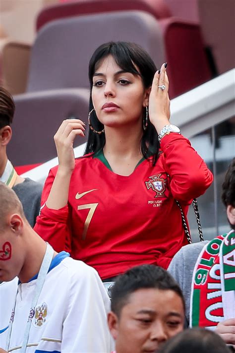 The couple was first spotted together in 2016. ( 14 Photos ) Quand un Marocain drague Georgina Rodriguez ...