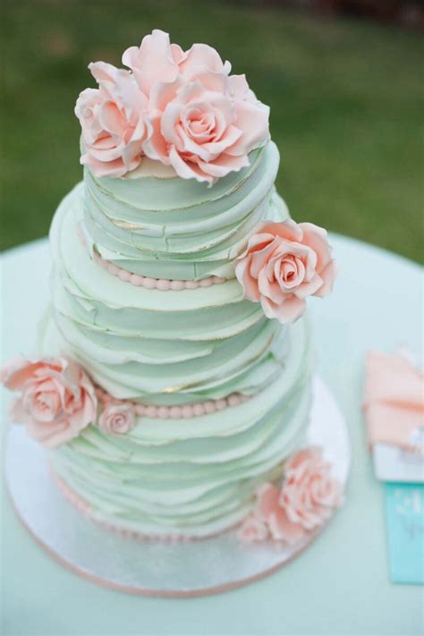The Colors Of This Wedding Cake Or So Pretty Mint Wedding Cake Mint