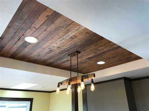Tray ceilings enhance ordinary ceiling lines to create architectural interest. Tray Ceilings With Beams | Nakedsnakepress.com