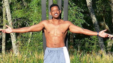 Will Smith Goes Shirtless Shows Buff Biceps Abs Picture Us Weekly