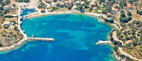 Greece's economic weakness increases the current level of the deficit. Online-Hafenhandbuch Griechenland: Hafen auf der Insel ...