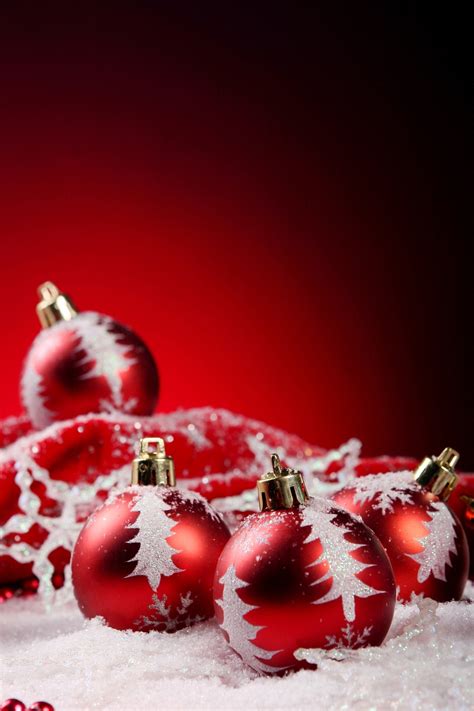 V ct has released this christmas background image under public domain license. Red Christmas ornaments - Christmas Photo (22228597) - Fanpop