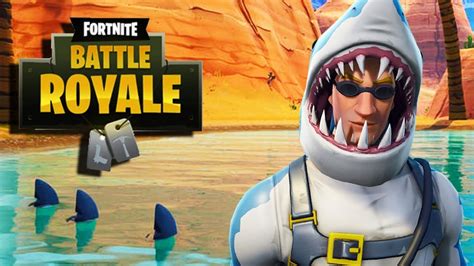 The Ultimate Noobs First Game New Skin Sharky Fortnite Youtube