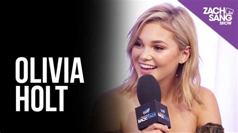 Olivia Holt Talks Generous And New Orleans I Backstage At The Amas
