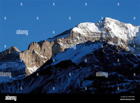 6 Höchster Berg Fotos Und Bildmaterial In Hoher Auflösung Alamy