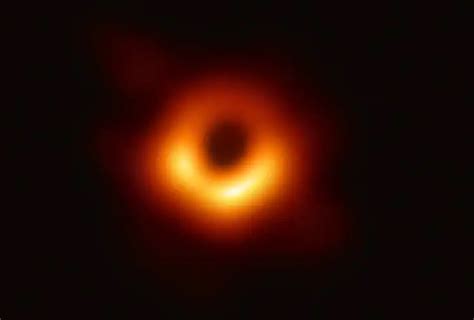 最近明らかになった、ブラックホールの画像に巨大なリングがある Nipponese