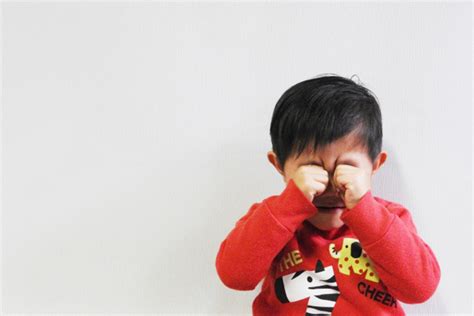 子どものまぶたの腫れは病気のサイン？その原因や対処法 Vol.2 ...