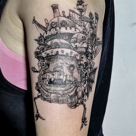 El esquivo castillo ambulante de howl, atravesando verdes parajes. El castillo vagabundo. | Domestika