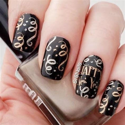 Exciting Ideas For New Years Nails To Warm Up Your Holiday Mood ★ See