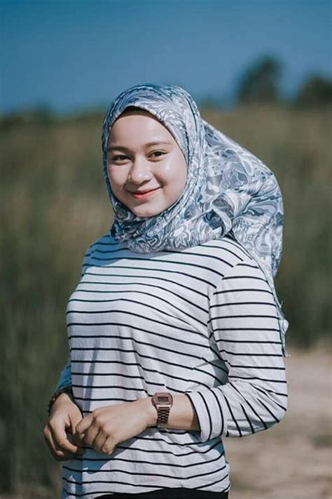 Oleh kaum muslimin, secara amaliyah, di hampir semua negara muslim sampai saat ini. Kata Kata Sindiran Wanita Berhijab - Bpaskah