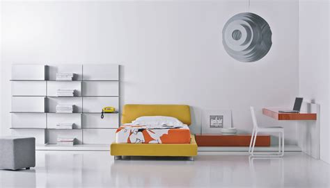 For the teenager who's built up a collection of accessories that can't be contained by a typical jewelry box, storage options can seem limited. Modern Teen Room Designs by Pianca | DigsDigs