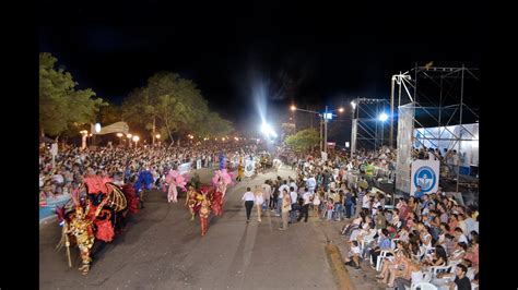 cerca de 60 000 personas disfrutaron del espectacular cierre de los carnavales barriales