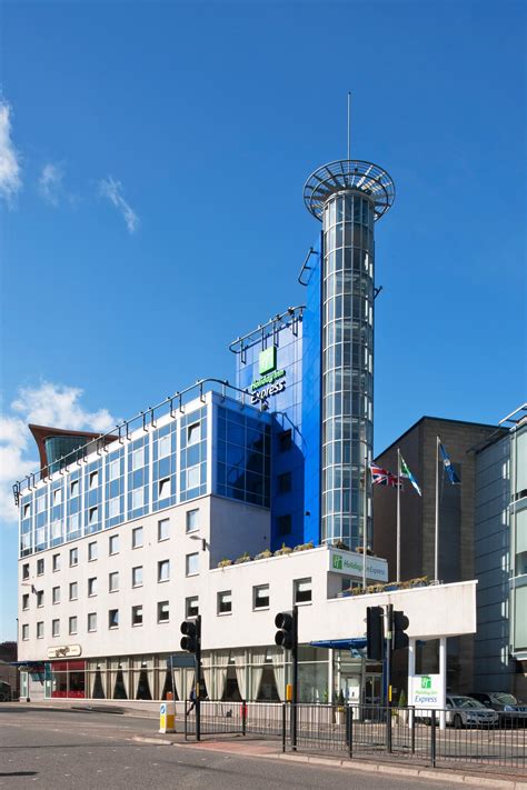 The reception is open 24 hours a day, and can arrange tickets for berlin's sights and cultural events. Premier Inn Glasgow City Centre South, Glasgow - Compare Deals