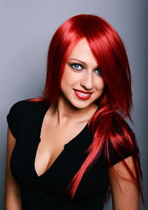 What else do you want? Red Hair With Blonde Highlights are an Attention Grabbing Look