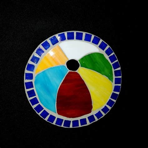 Cute shell stepping stone craft for little ones. Stain glass beach ball stepping stone JDevore Creations ...
