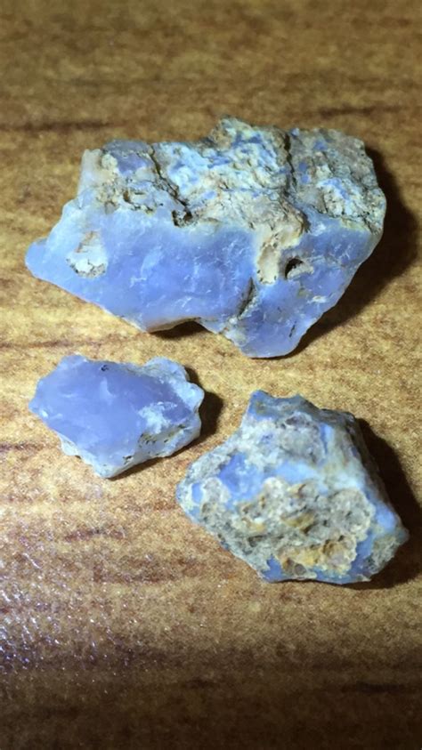 Beautiful Ellensburg Blue Agates With Teanaway Basalt Host Rock