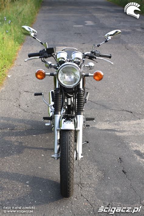 The yamaha sr400 has stood the test of time like no other model. Zdjęcia: Przod Yamaha SR400 MY 2014 - Yamaha SR400 ...