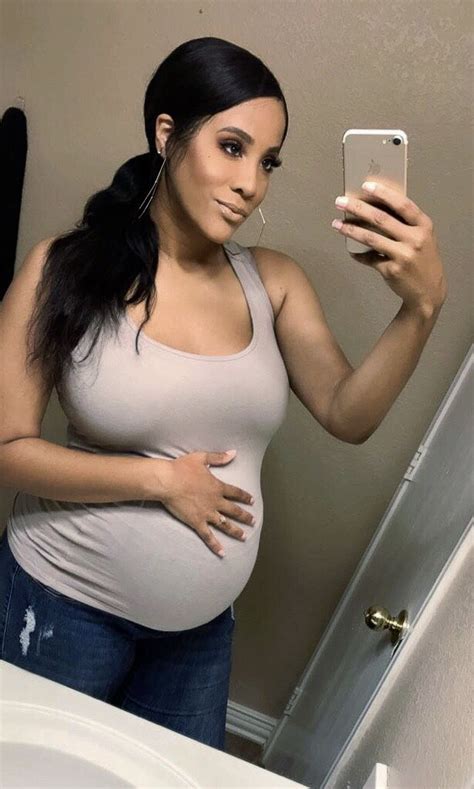 Pin By Danielle Joy On Pregnant And Fabulous Mirror Selfie Pregnant Fabulous