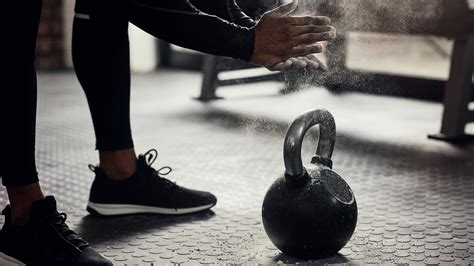 Kettlebell Swings Explained This Is What You Need To Know Invictus