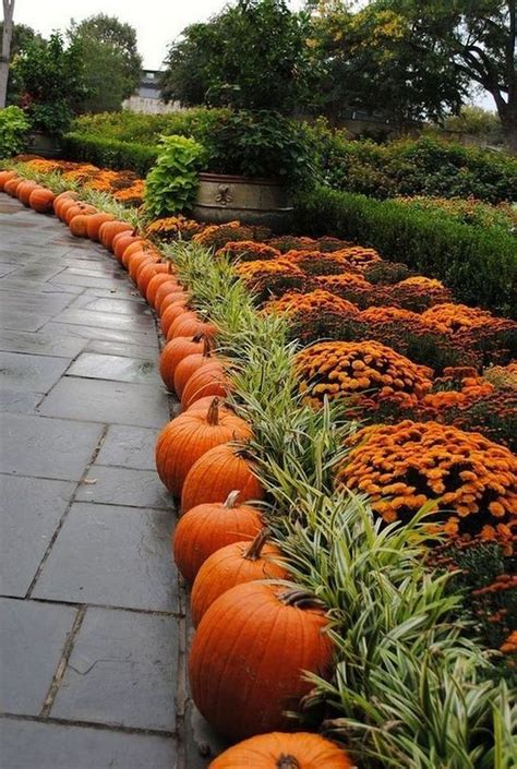 Inspiring Front Yard Landscaping For Fall Season Autumn Garden Front