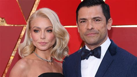 Kelly Ripa And Mark Consuelos Are Total Couple And Body Goals