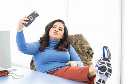 Karli Influencer Henriquez Numbers Power Follow Selfie