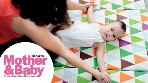 Perkembangan bayi 1 bulan menuju 2 bulan, perkembangan bayi 1 bulan sampai 9 bulan, perkembangan bayi 1 bulan sampai 1. Senam untuk Bayi 1-12 Bulan - YouTube