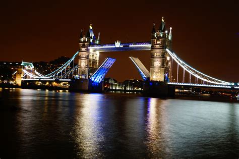 Tower Bridge Bei Nacht Foto And Bild Architektur Straßen And Brücken