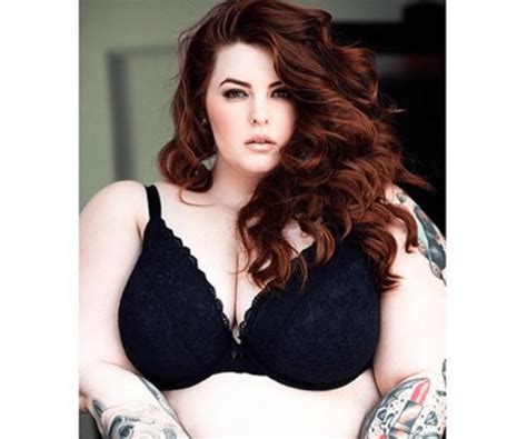 Tess Holliday Pregnancy It S Okay Not To Have A Perfect Baby Bump