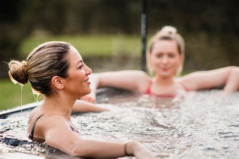 Hot Tub Hire In Mansfield And Nottingham Esteem Spa Hire