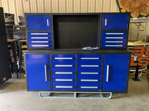 2020 STEELMAN BLUE 7FT WORK BENCH WITH 18 LOCKING DRAWERS