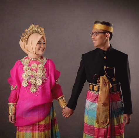 Pakaian Adat Makassar All About Makassar Pakaian Adat Makassar Quot Baju Riset