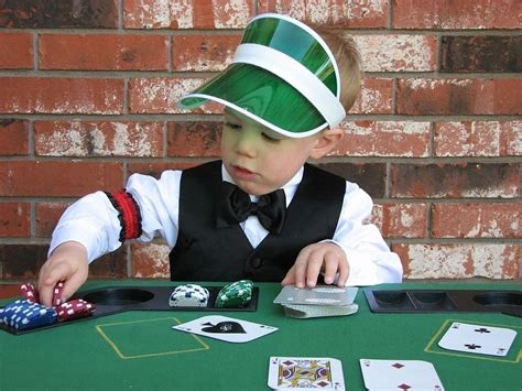 Maybe you would like to learn more about one of these? Pics For > Casino Dealer Costume | Casino, Las vegas ...