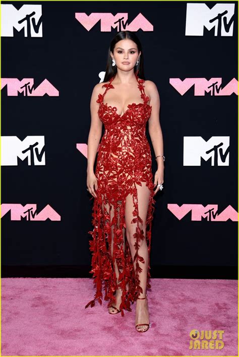 Selena Gomez Wows In Custom Red Dress At Mtv Vmas 2023 Photo 4967319