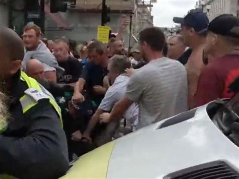 Tommy Robinson Four Arrested For Assaulting Police Officer During London Protests The