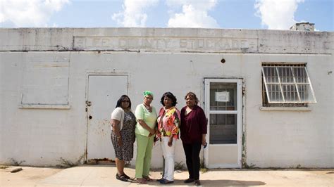 Storycorps Leesburg Stockade Girls Recall Time As Civil Rights Era