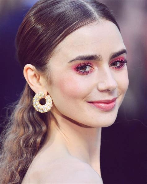 Pin Auf Lily Collins