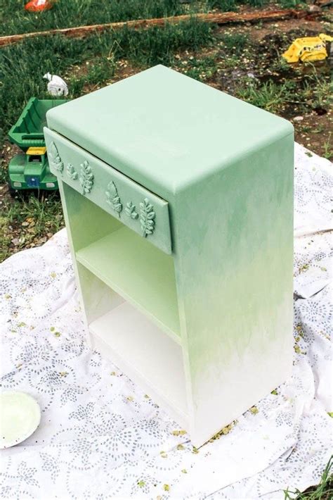 How To Paint Ombre Furniture Painting Furniture Diy White Painted
