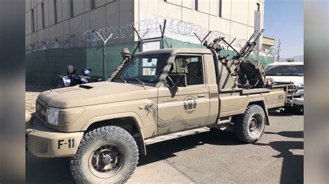Us Soldiers Traded Dip For A Toyota Technical To Secure Kabuls Airport