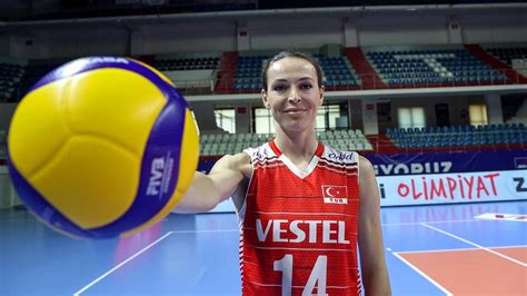Eda Erdem Dündar A Volleyball Legend Dominating The Court