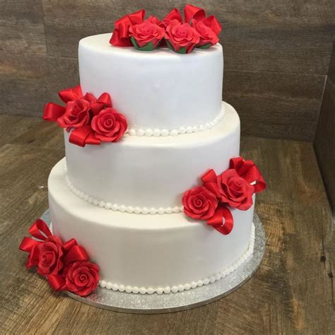 lucy s divine cakes wedding cakes hampton park easy weddings creative wedding cakes cake