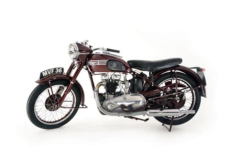 Research all triumph motorcycle models. Triumph Motorcycles 5T Speed Twin Motorcycle (1951 ...